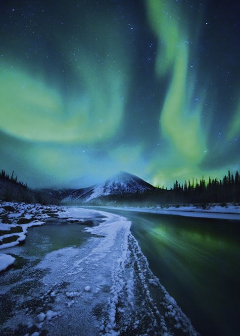 POWER NATURE: NORTHERN LIGHTS