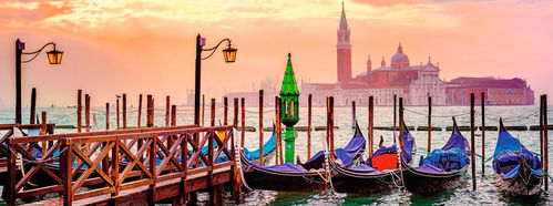 GÓNDOLAS EN VENECIA
