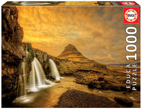 CASCADA KIRKJUFELLSFOSS- ISLANDIA